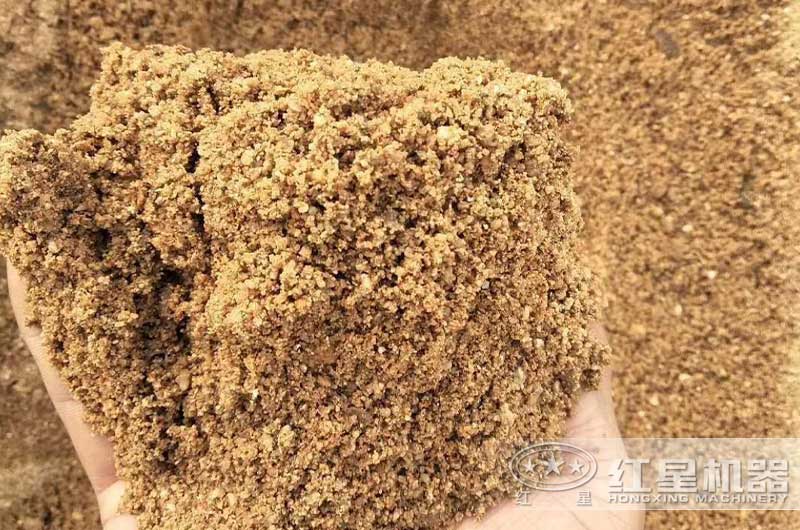 鵝卵石制成的機(jī)制砂，比天然砂還好用